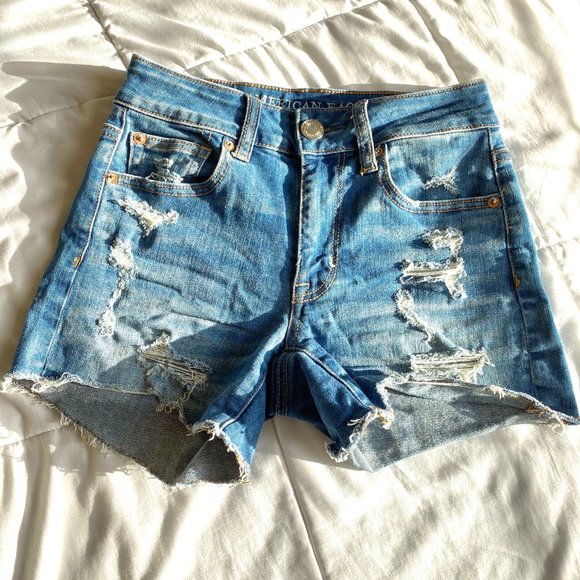 American Eagle Distressed Hi-Rise Shorts - Picture 3 of 6
